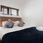 Spacious 2 Bedroom Apartment - Liverpool City Centre